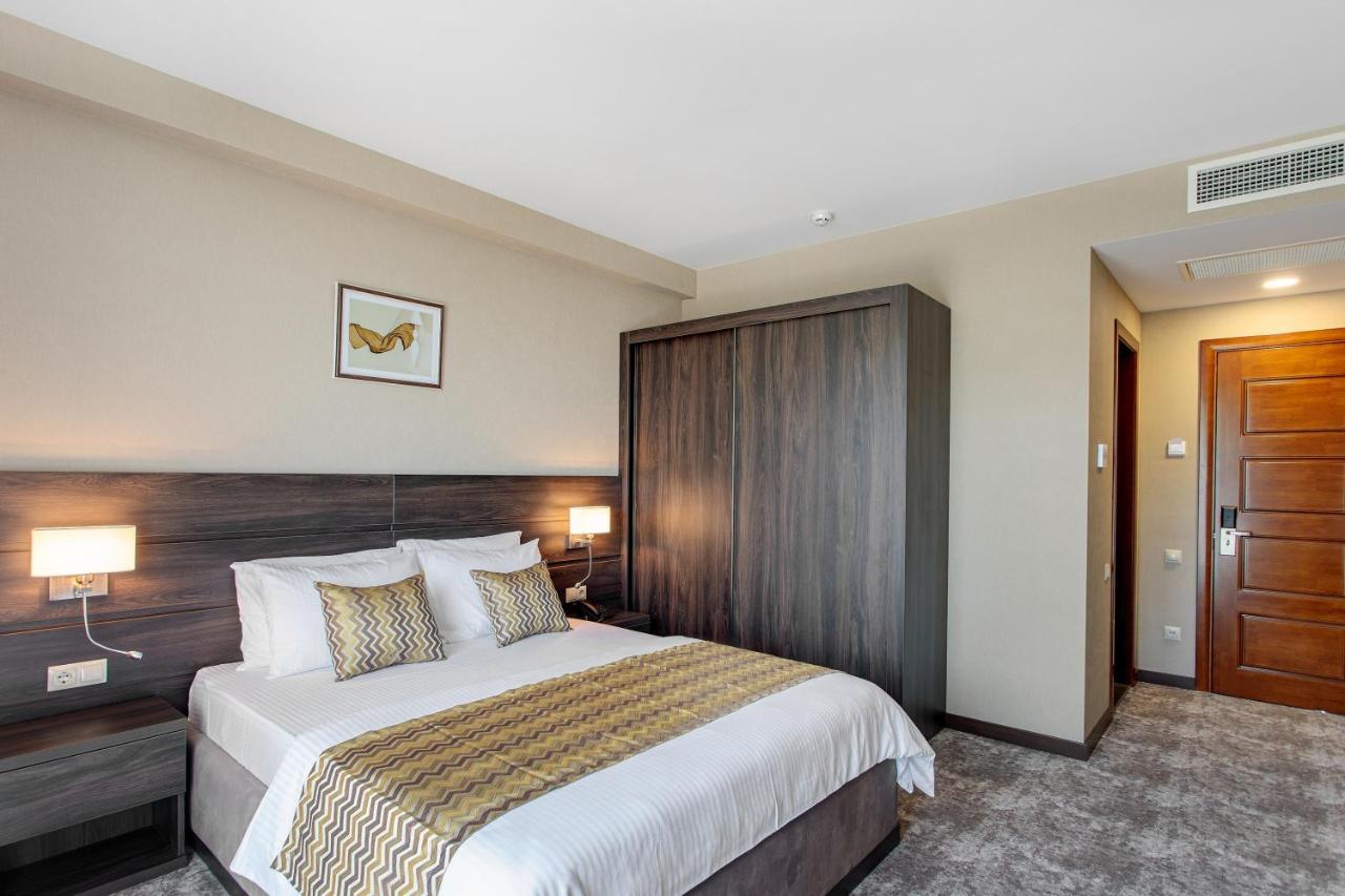 Vinum Hotel Tiflis Dış mekan fotoğraf