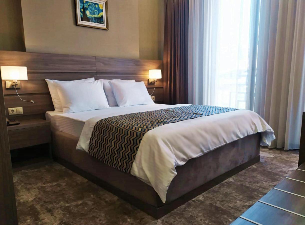 Vinum Hotel Tiflis Dış mekan fotoğraf